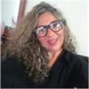 Profesora de Historia para impartir clase a niños y adolescentes