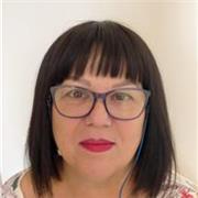 Soy una persona solar a la cual le gusta dar clases de inglès, español e italiano.