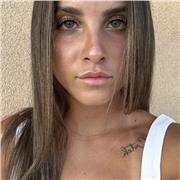 Studentessa della Facoltà di Farmacia al terzo anno impartisce lezioni di chimica generale, inorganica, analitica e organica