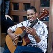 Profesor de guitarra dicta clases nivel basico