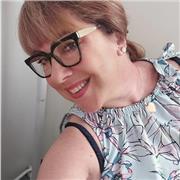 Laureata in Matematica ad Indirizzo informatico impartisce lezioni fino al biennio delle scuole superiori