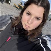 Ex studentessa diplomata in design moda, offro lezioni online e in presenza (se non troppo distante) a bambini delle elementari