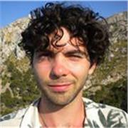 Profesor titulado en escalada con experiencia de más de tres años a personas de todas las edades, niños, adolescentes y adultos