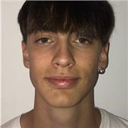 Soy un chico amable, atento con buen nivel en todas las materias en general. Estoy dispuesto y ampliamente calificado para dar clases a cualquier alumno cursando la ESO. Puedo ayudar tanto en métodos de concentración como en técnicas de estudio. Tengo muc