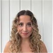 Soy estudiante universitaria de último año de química, ofrezco clases de la misma. Soy una persona paciente y muy entregada. Mi metodología se basa en ayudar a comprender la materia con esquemas personalizados y de manera divertida, con ejemplos de la vid