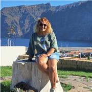 Hola, mi nombre es Olga y me encantan las ciencias y las Humanidades puedo ayudarte tanto con Historia, Ciencias Sociales, Historia del Arte, Biologia y muchas otras asignaturas de primaria, da igual si eres un niño o adulto. Toda mi energía y experiencia