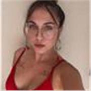 Profesora de clases de matemáticas básicas