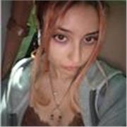 Sono una ragazza diplomata all'alberghiero, sono disponibile nei pomeriggi per insegnare o ripassare inglese e anche letteratura