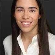 Profesora de Educación Primaria especializada en Educación Física con muchas ganas de trabajar y aprender