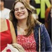 Professora particular de História para adultos e crianças, estudante da USP