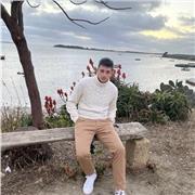 Laureando in Chimica e Tecnologia Farmacetiche, offre lezioni di matematica e scienze per le scuole medie; matematica, chimica e biologia per le scuole superiori