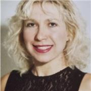 Ho una laurea umanistica, faccio ripetizioni di storia, geografia, lingua e letteratura italiana, pedagogia, filosofia e psicologia, per le scuole di ogni ordine e grado. Preparo anche ragazzi per gli esami di terza media e maturità. Offro aiuto compiti a