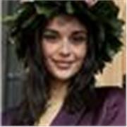Sono una giovane neo-laureata e offro lezioni per tutte le materie umanistiche e di diritto.