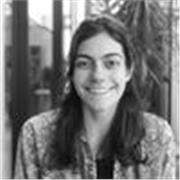 Profesora de Cine, Fotografía y Artes para todas las edades.