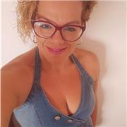 Profesora a la cual le encantan las matematicas y enseña jugando