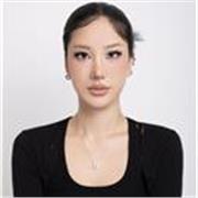Native Korean speaker from Seoul with a creative background in fashion, offering fun and personalised Korean lessons for teenagers
