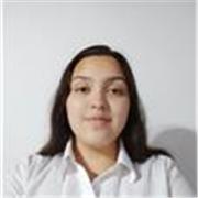 Estudiante universitario imparte clases de historia a niños de todas las edades