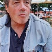 Diplomato biochimico impartisce lezioni.specializzato come Tecnico dell Ambiente