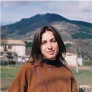 Profesora de todas las asignaturas de primaria y la ESO, y psicobiología. Doy clases particulares personalizadas a cada alumno