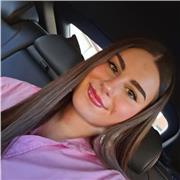 Profesora de apoyo escolar especializada en dar clases para niños de forma online o presencial