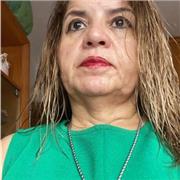 Doy clases particulares para todos los niveles, soy licenciada en letras