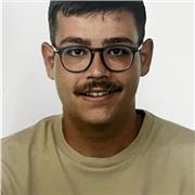 Profesor en ultimo año de carrera, con experiencia de 2 años impartiendo clases de Programación y Electrónica presencial y online.