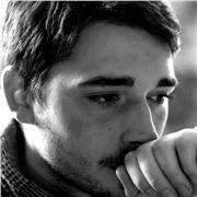 Diplomato conservatorio impartisce lezioni private di musica e strumento (batteria, chitarra acustica e elettrica)