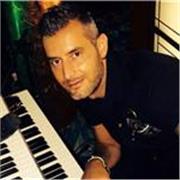 Insegnante di piano e chitarra