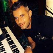 Insegnante di piano e chitarra