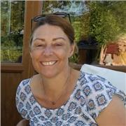 I am an experienced teacher and can help people of all ages to improve their English level