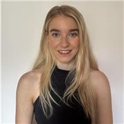 Englisch-Tutorin, die alle Altersstufen unterrichten kann, auch Uni oder Business Englisch