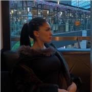 Periodista titulada, con excelente léxico en español e inglés