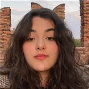 Studentessa frequentante la quinta liceo scientifico, offre ripetizioni di materie scientifiche e umanistiche a studenti delle scuole elementari/medie