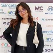 non j'ai pas besoin d'un prof je veux enseigner  