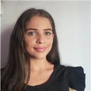 Mujer especializada en el área de Educación Infantil en la ciudad de Montería, ofrece servicios de refuerzo y acompañamiento