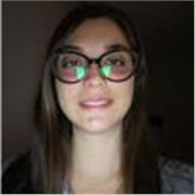 Laureata in scienze della formazione impartisce lezioni ai bambini della scuola primaria e secondaria di primo grado