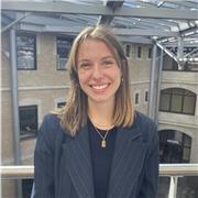 Etudiante en droit international donne des cours d'anglais personnalisés (tout niveau)