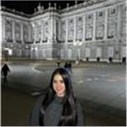 Profesional en marketing y comunicación, Especializada en hablar en público, presentaciones y habilidades comunicativas.