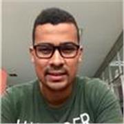 profesor de matemáticas ofrece su servicio en el área de matemática y física básica