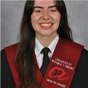 Profesora de ingles apta para dar clases a niños y adolescentes entre los once y los dieciocho. Inclinada en practicar speaking