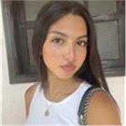 Je m’appelle Yasmine El Houari, j’ai 20 ans. Je suis à l’aise en français, en anglais et en arabe. 