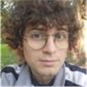 Studente universitario offre aiuto compiti per elementari, medie e superiori