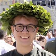 Laureato in Lingue, Civiltà e Scienze del Linguaggio offre ripetizioni di lingua inglese