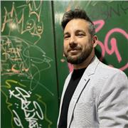 Profesor de español argentino, sociólogo y músico