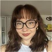 Definiuje siebie jako osobę bardzo kreatywną, zawsze szukam rozwiązań indywidualnie pod problem. Bardzo lubię pracę z dziećmi.