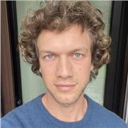 Offro ripetizioni e supporto con i compiti. Riesco a far sentire i bambini a loro agio, equilibrando disciplina e divertimento