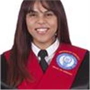Titulada en Derecho, con un máster de Acceso a la Abogacía. Interesada en clases online. 