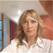 Maestra de enseñanza primaria para niños de todas las edades