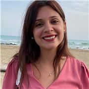 Sono un'insegnante specializzata in lettere, lingue e sostegno. Offro ripetizioni, aiuto-compiti per ogni ordine e grado di scuola