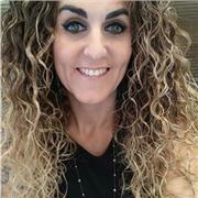 Soy diplomada en ciencias empresariales y grado superior en administración y finanzas. Puedo ayudar y cuidar hasta 4 de la ESO